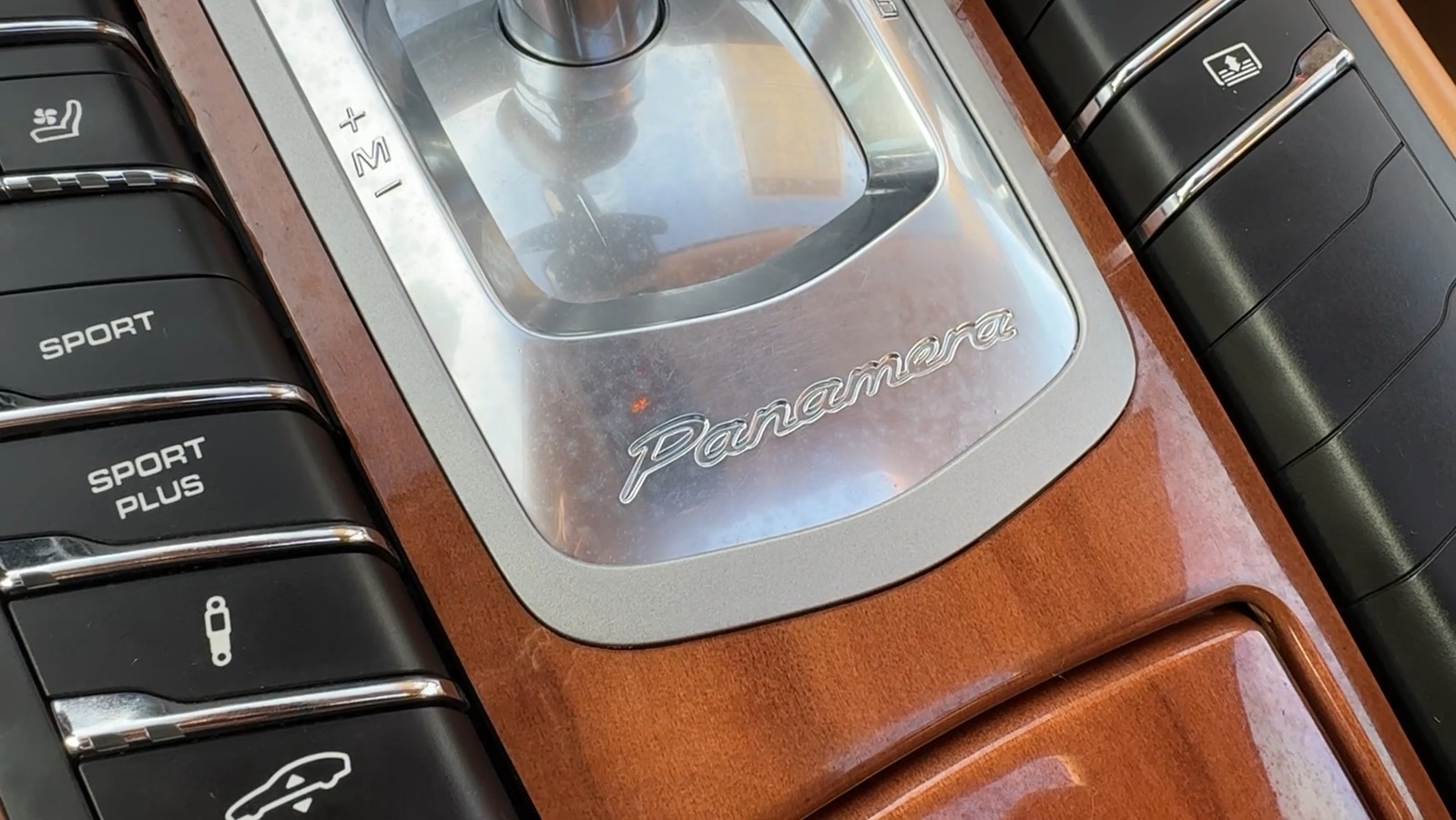 2015 Porsche Panamera 4S Executive Sedan 4D 78