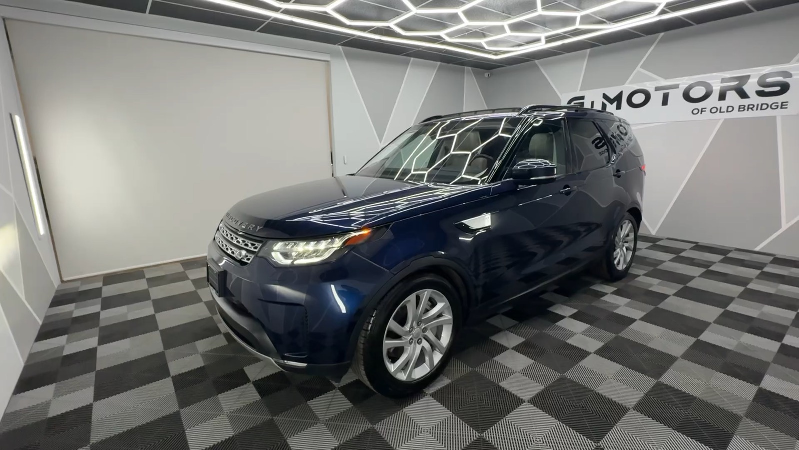 2018 Land Rover Discovery HSE Sport Utility 4D 1