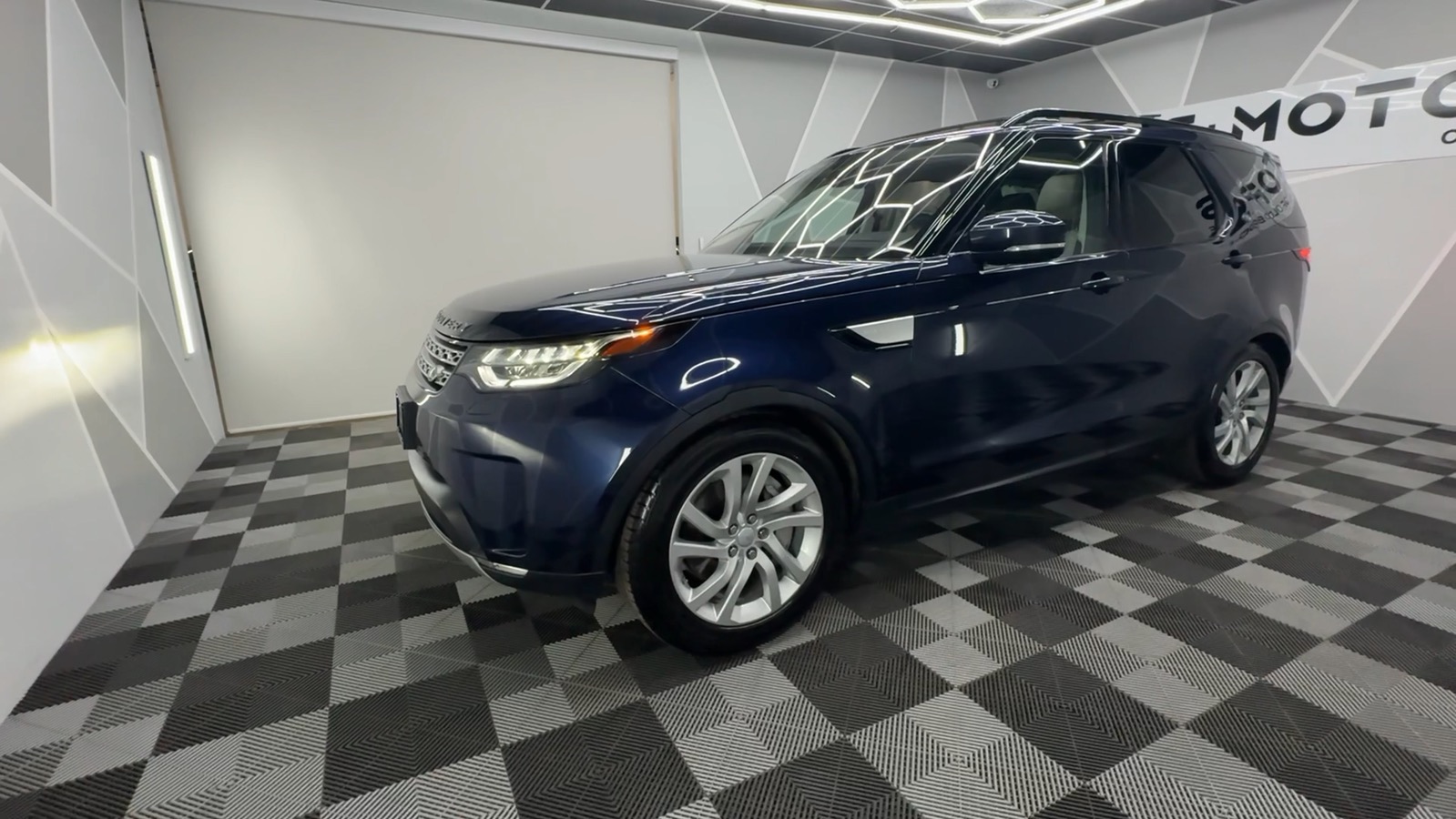 2018 Land Rover Discovery HSE Sport Utility 4D 2