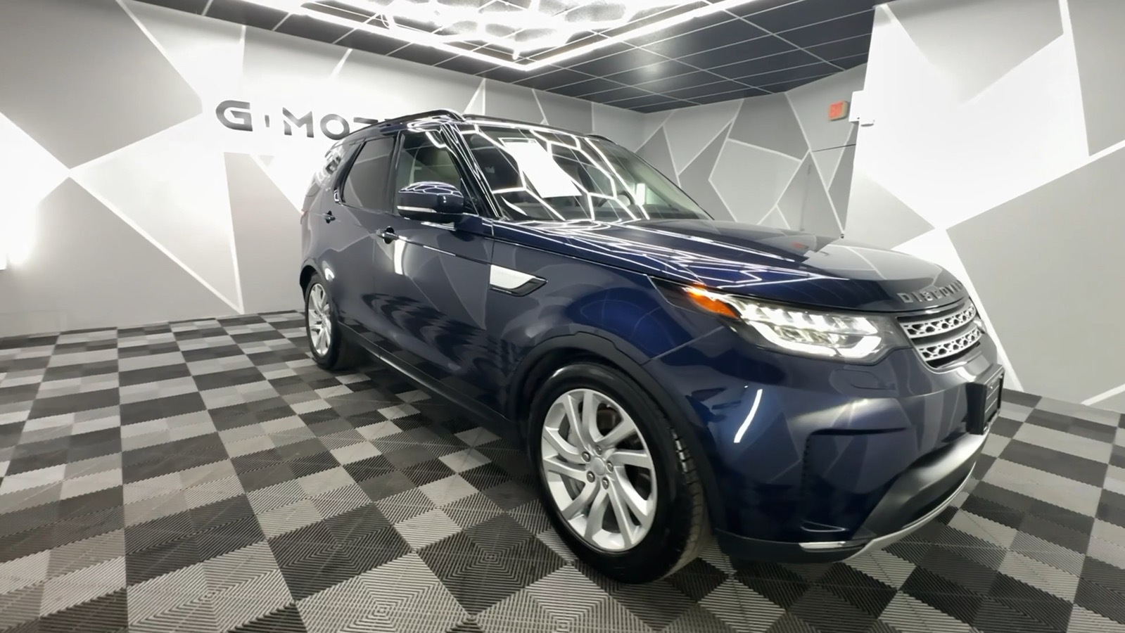 2018 Land Rover Discovery HSE Sport Utility 4D 14