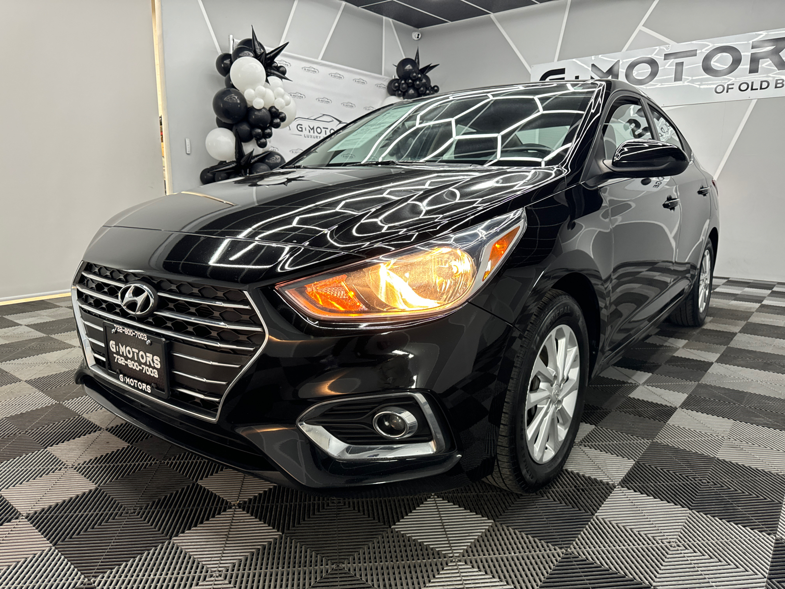 2019 Hyundai Accent SEL Sedan 4D 17