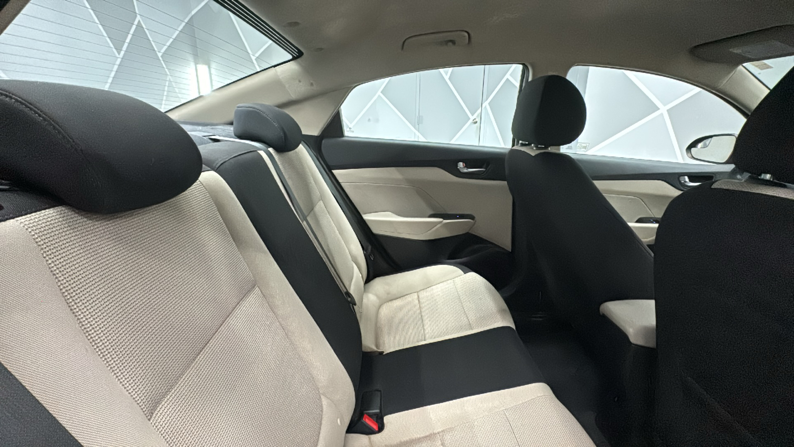 2019 Hyundai Accent SEL Sedan 4D 27