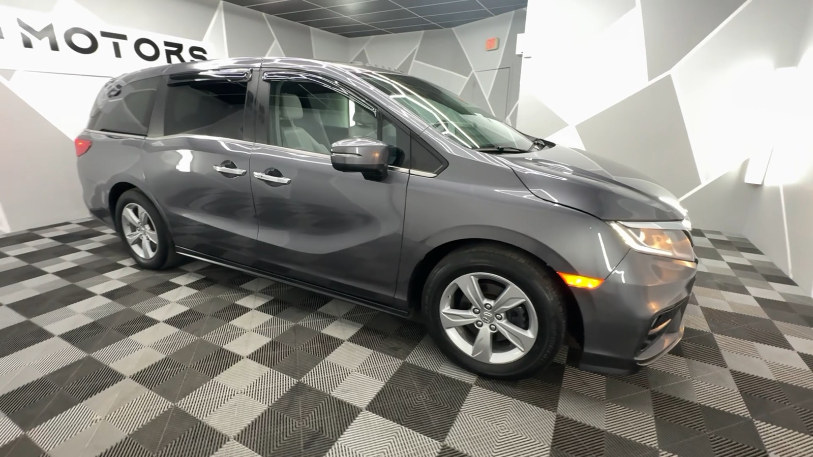 2020 Honda Odyssey EX-L w/Navigation & RES Minivan 4D 15