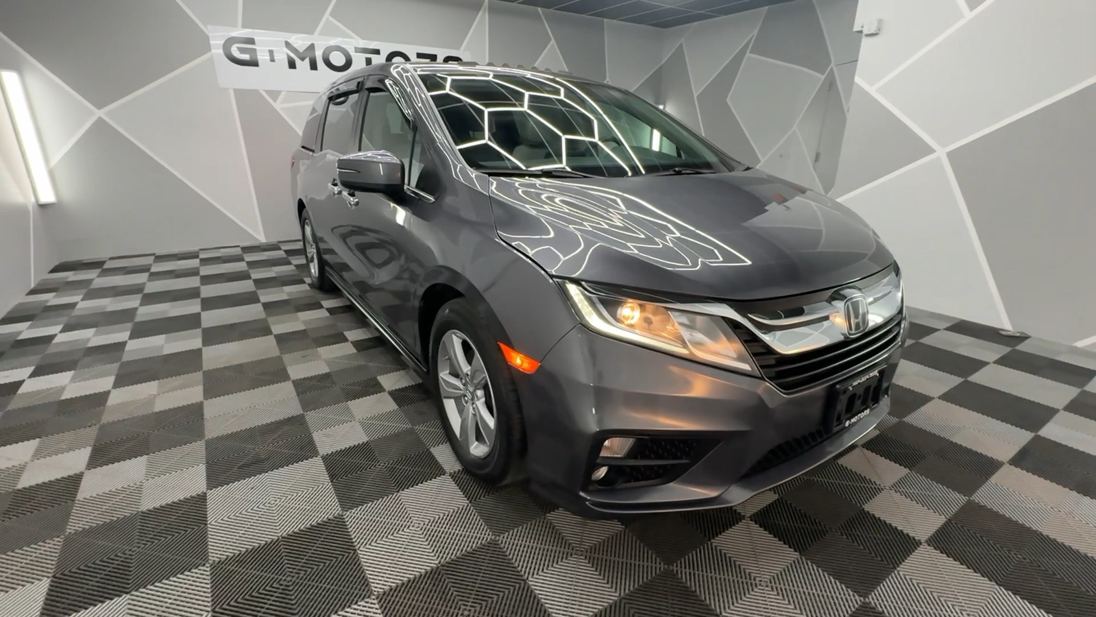 2020 Honda Odyssey EX-L w/Navigation & RES Minivan 4D 17