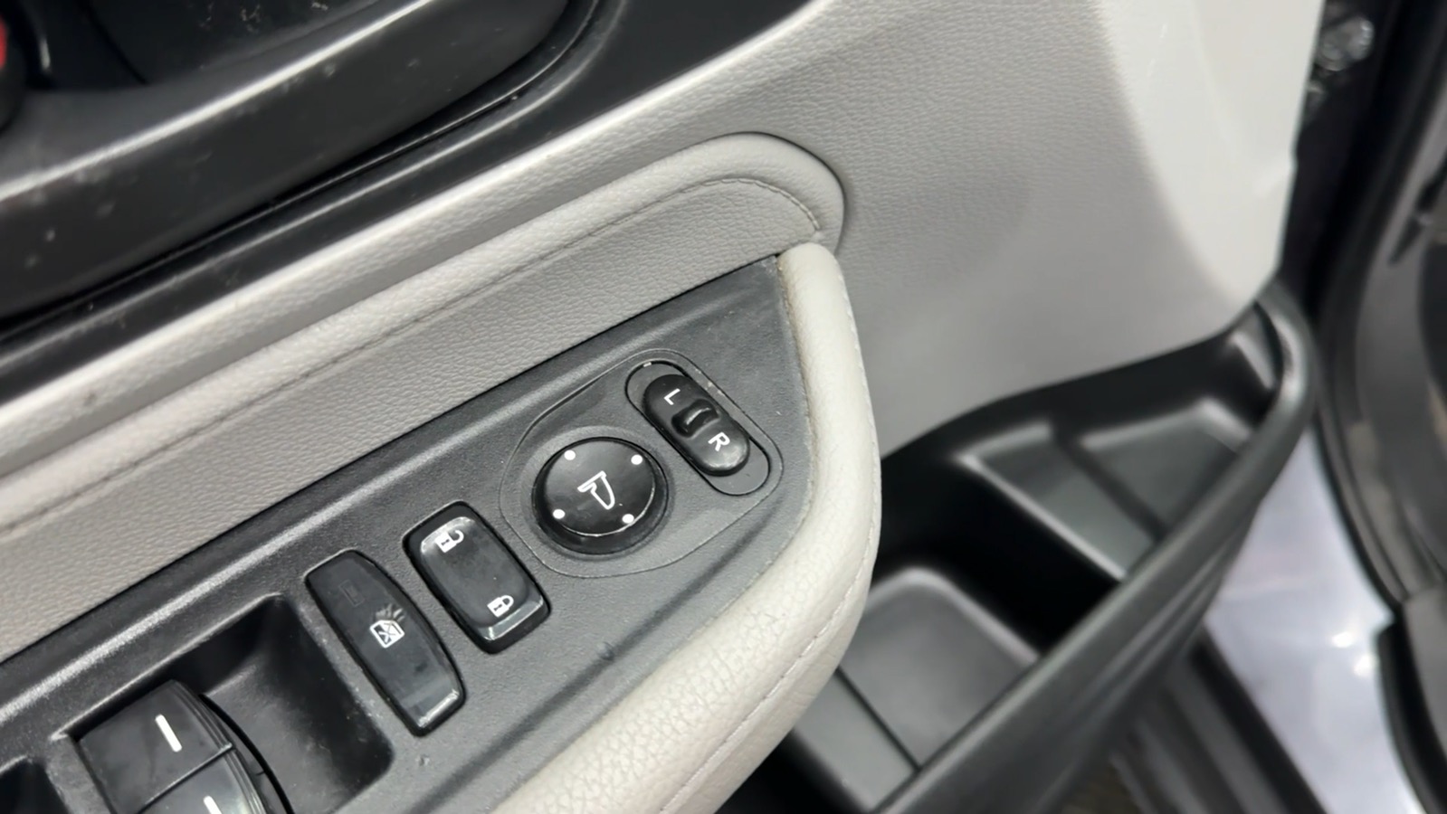 2020 Honda Odyssey EX-L w/Navigation & RES Minivan 4D 36