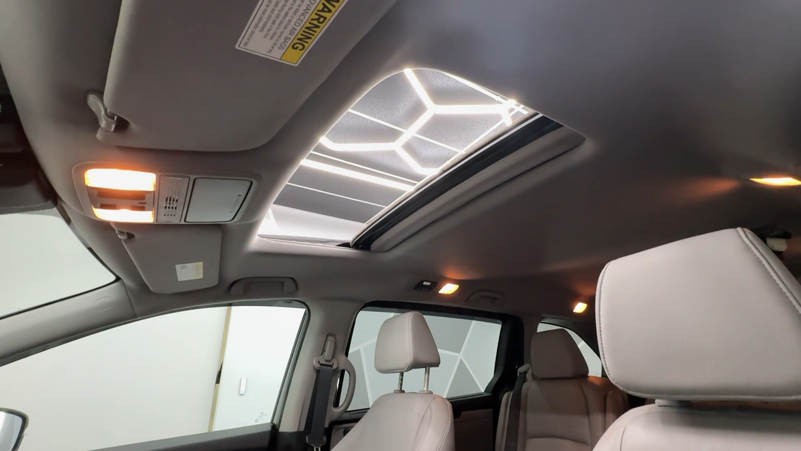 2020 Honda Odyssey EX-L w/Navigation & RES Minivan 4D 44