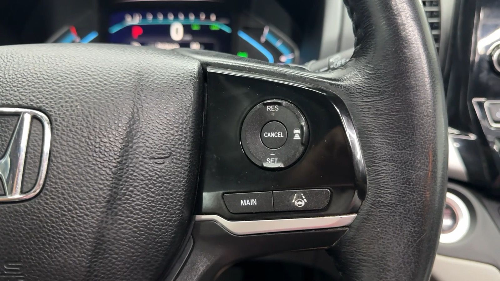 2020 Honda Odyssey EX-L w/Navigation & RES Minivan 4D 50
