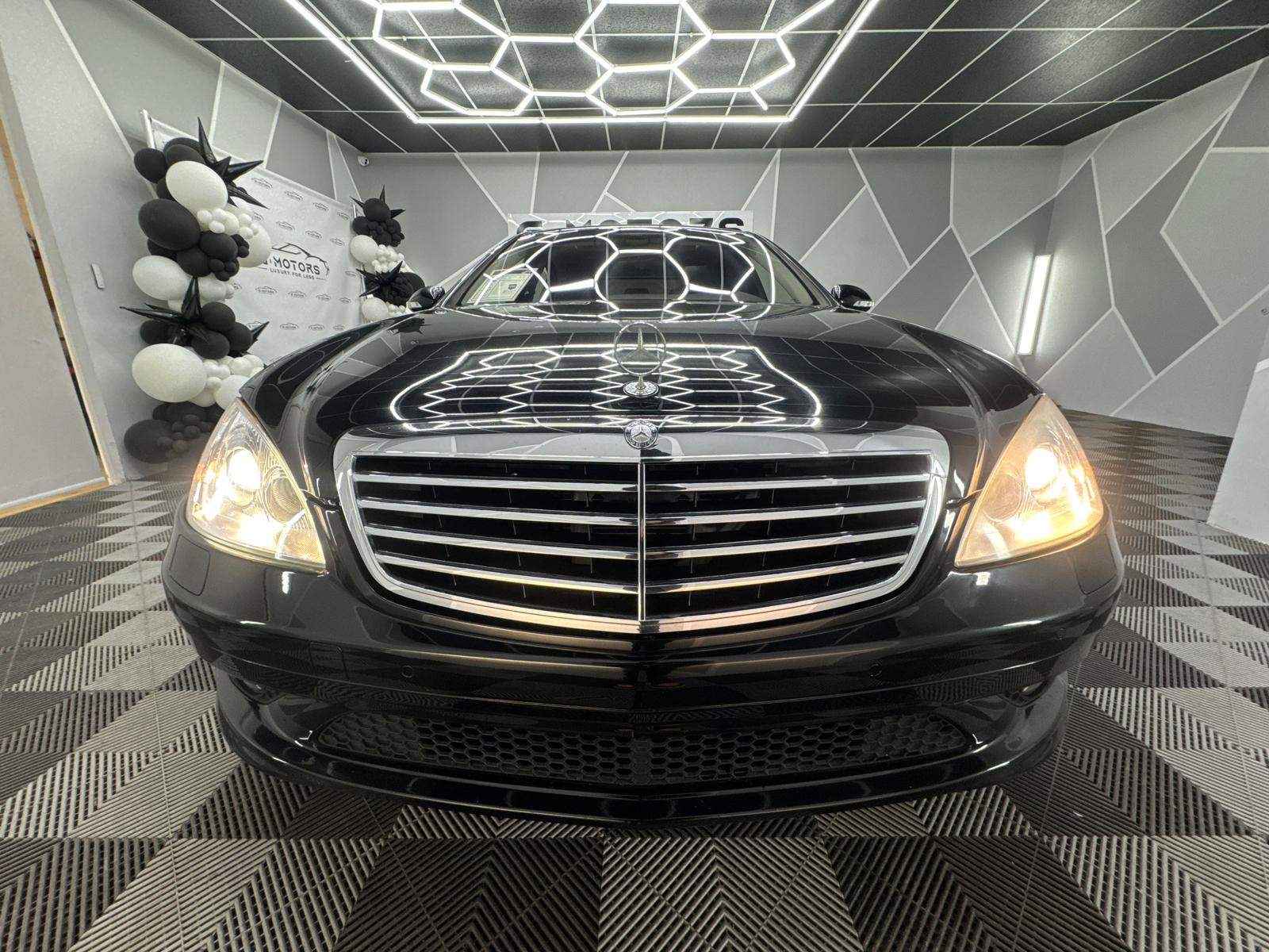 2007 Mercedes-Benz S-Class S 550 Sedan 4D 15