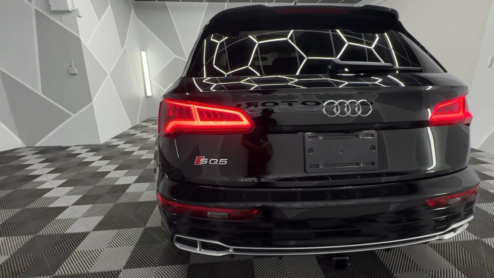 2018 Audi SQ5 Premium Plus Sport Utility 4D 9