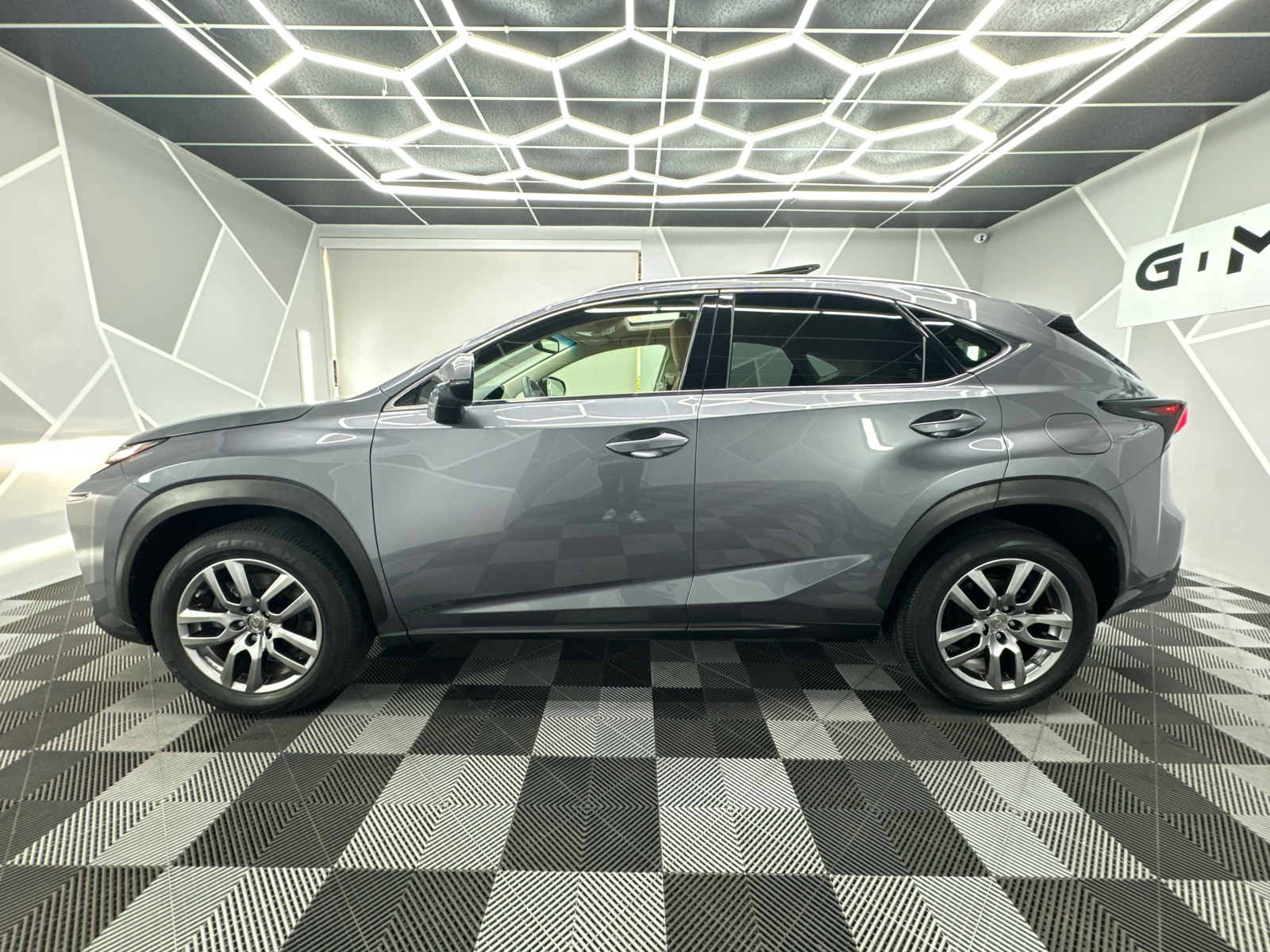 2016 Lexus NX 200t  3