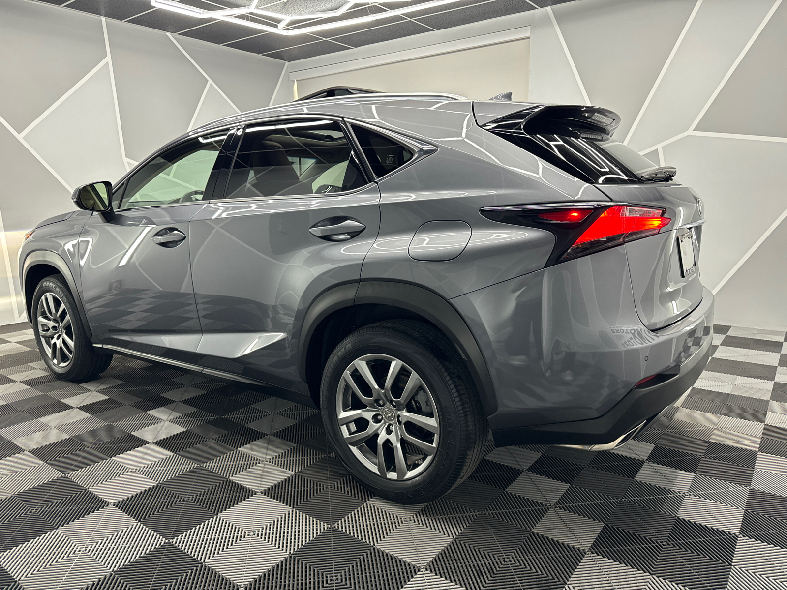 2016 Lexus NX 200t  4