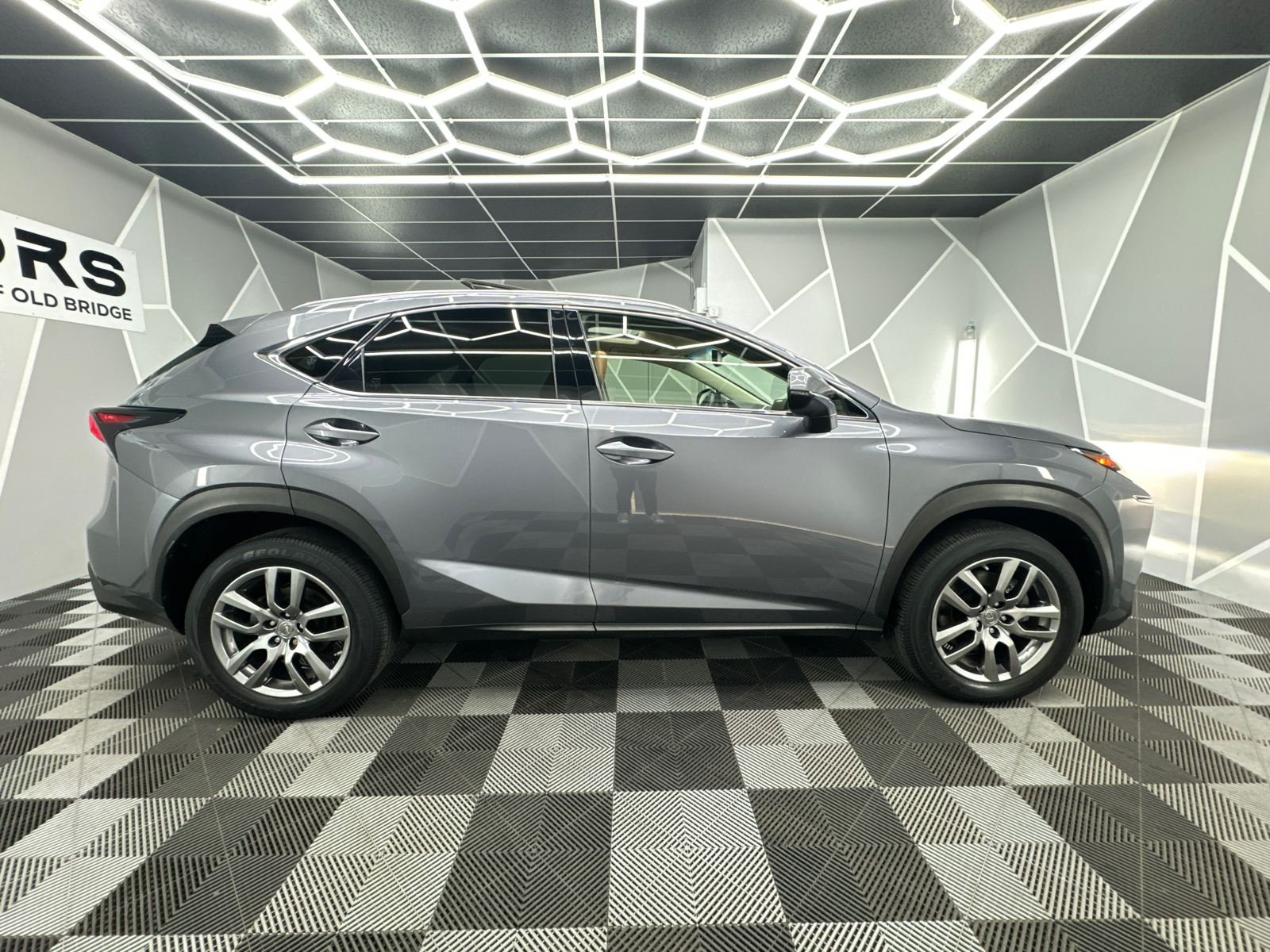 2016 Lexus NX 200t  11