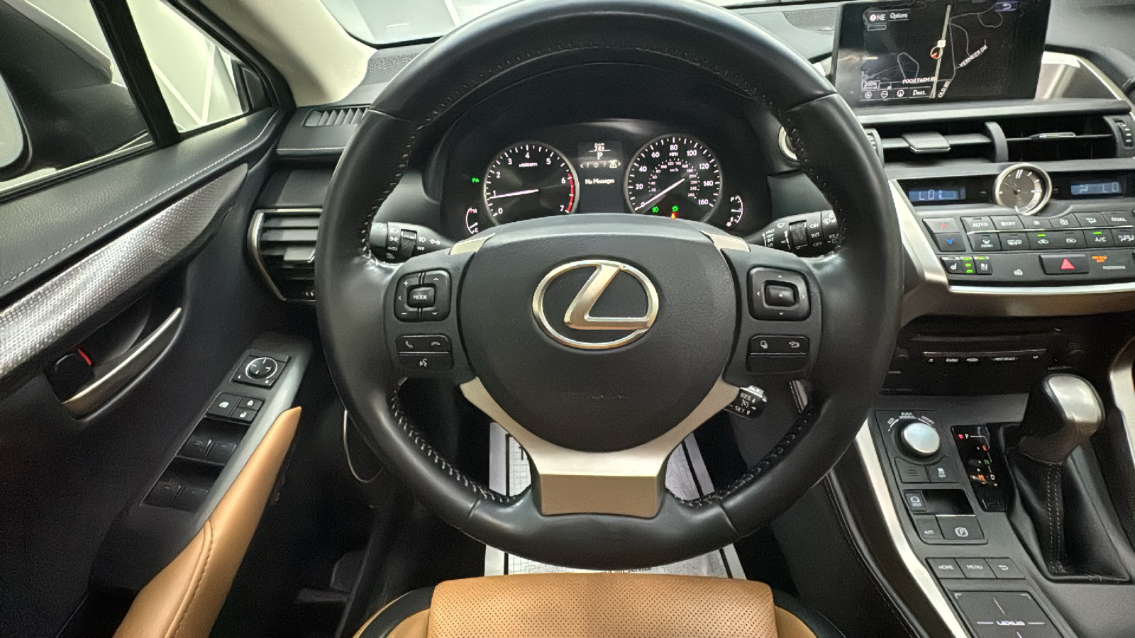 2016 Lexus NX 200t  43