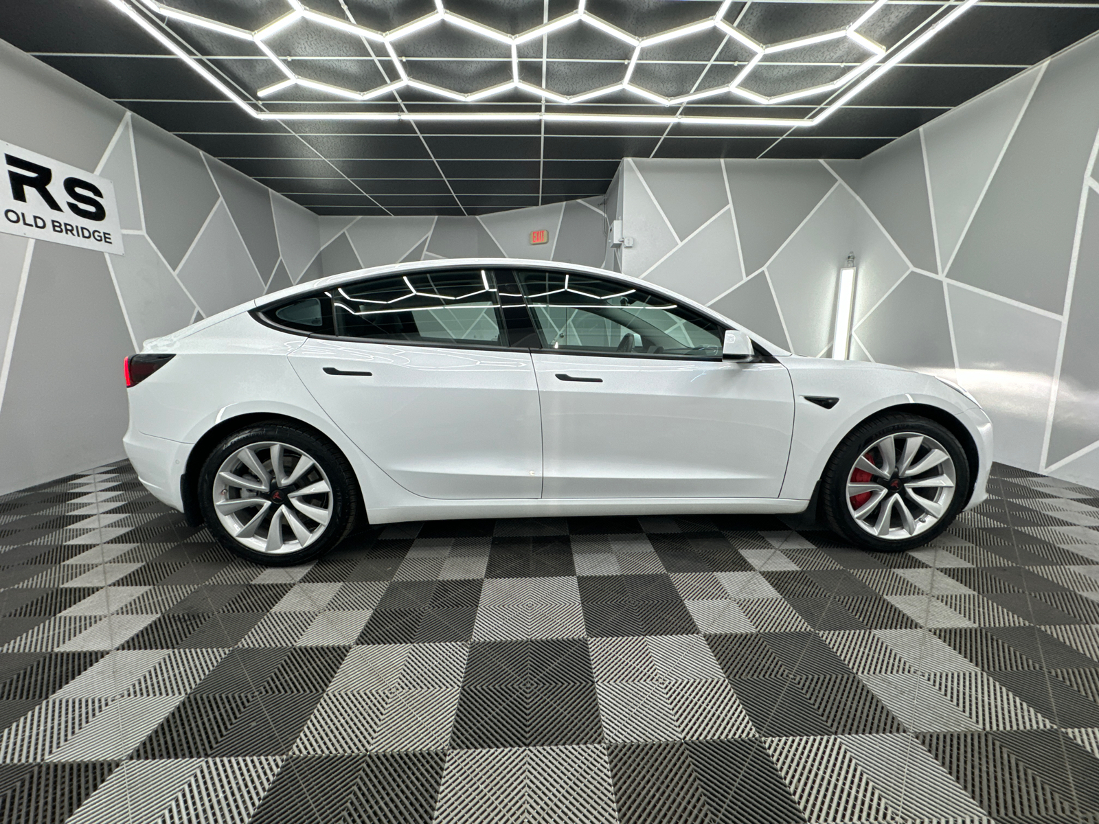 2018 Tesla Model 3  11