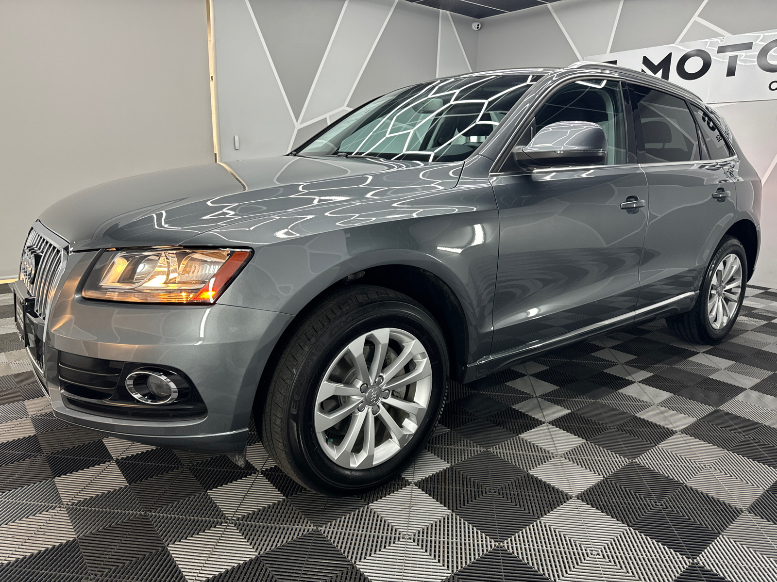 2014 Audi Q5 2.0T Premium Sport Utility 4D 2