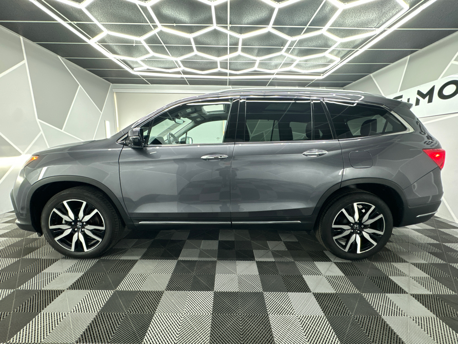 2019 Honda Pilot Elite Sport Utility 4D 2