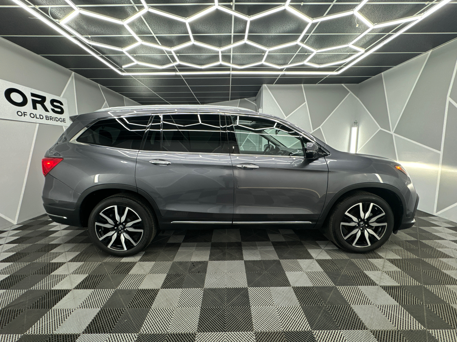 2019 Honda Pilot Elite Sport Utility 4D 8