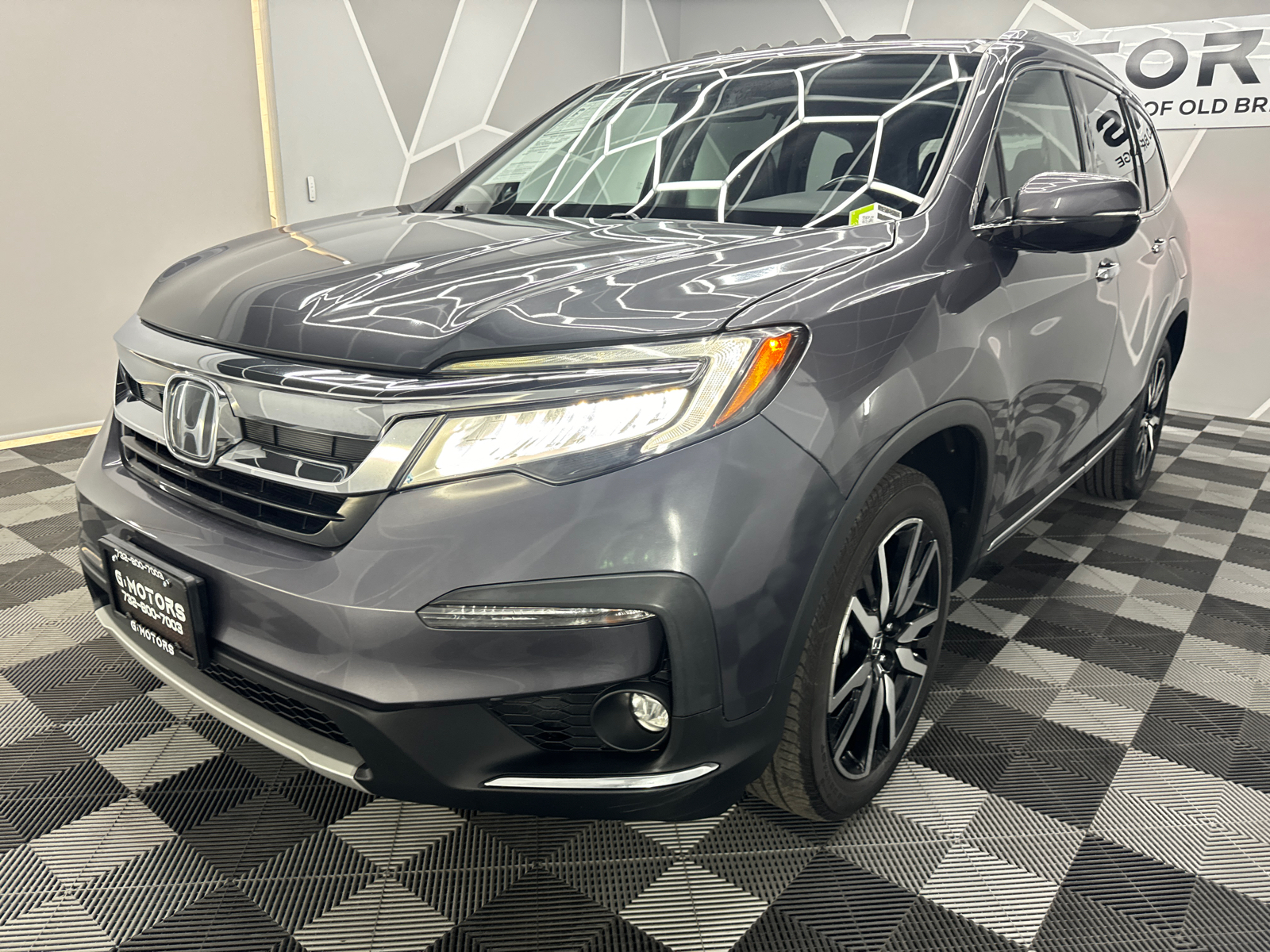 2019 Honda Pilot Elite Sport Utility 4D 13