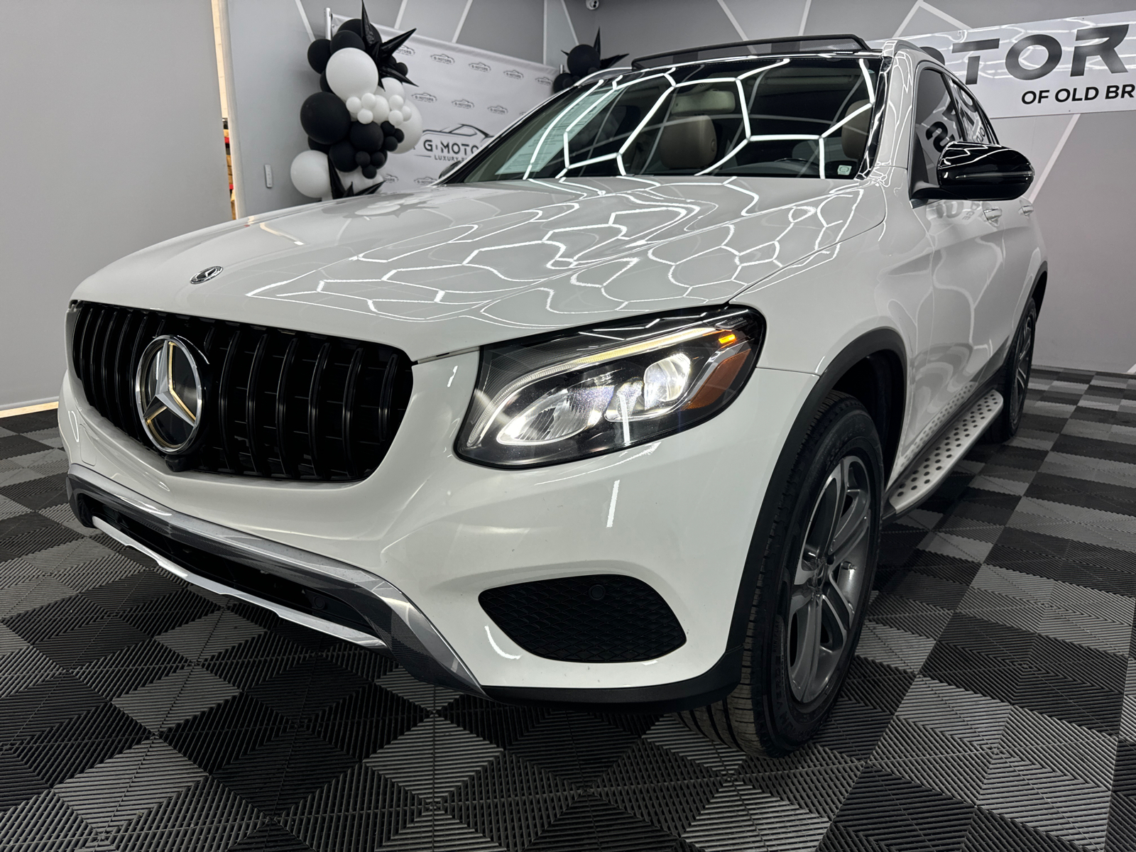 2018 Mercedes-Benz GLC  1