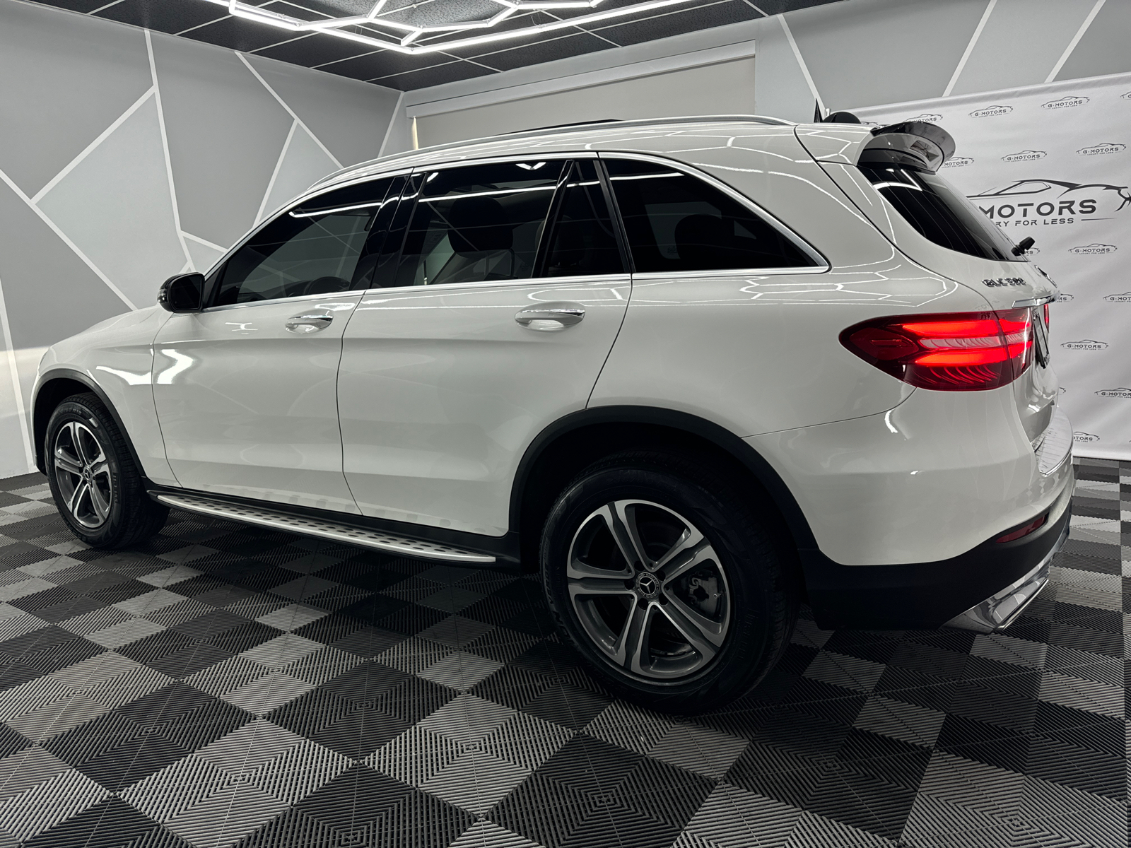 2018 Mercedes-Benz GLC  4