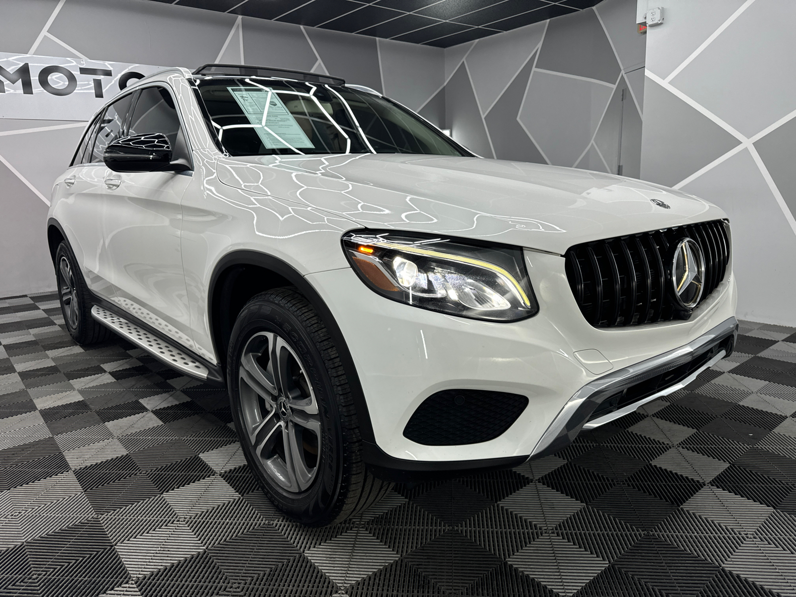 2018 Mercedes-Benz GLC  13