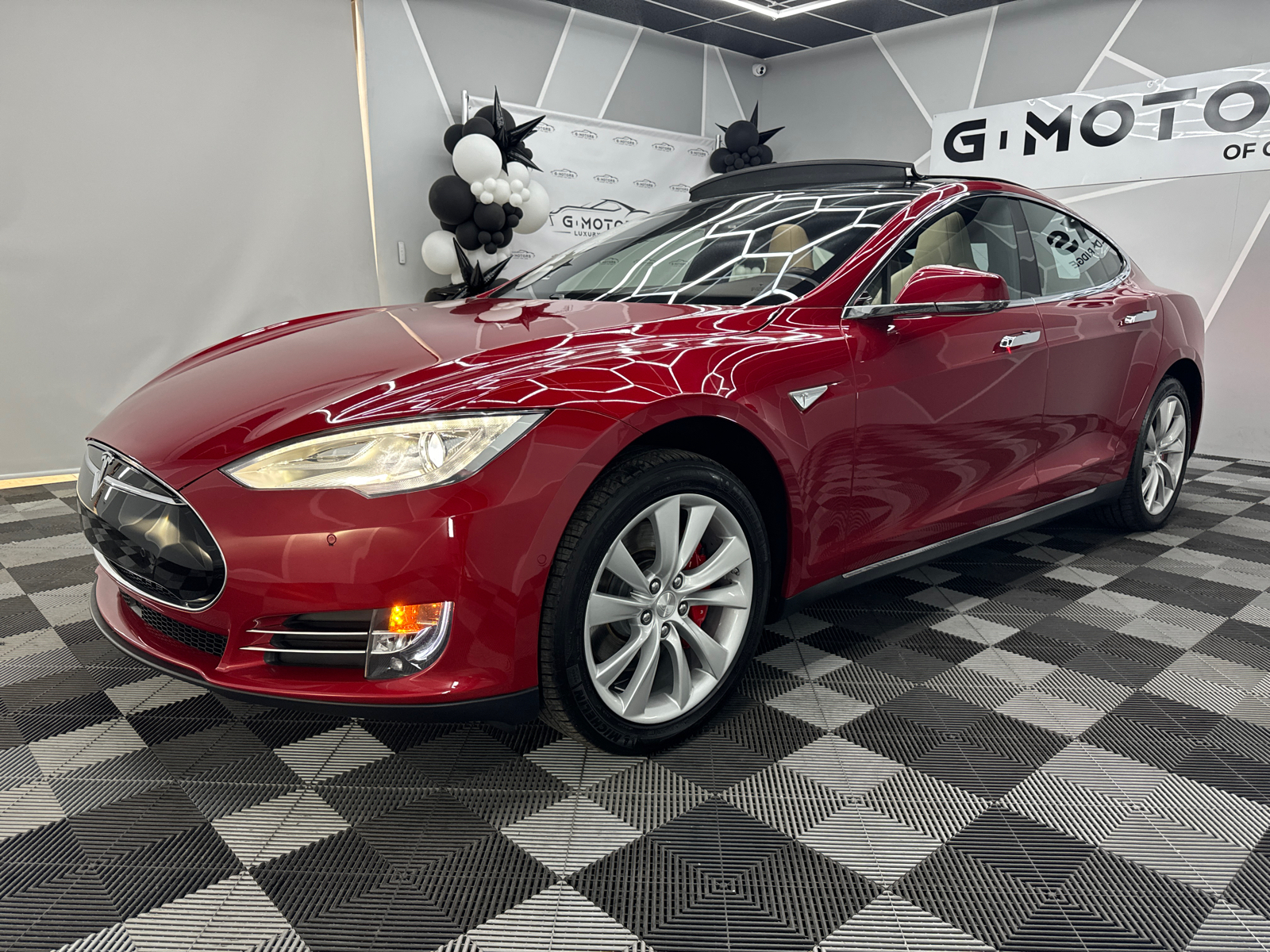 2015 Tesla Model S  2