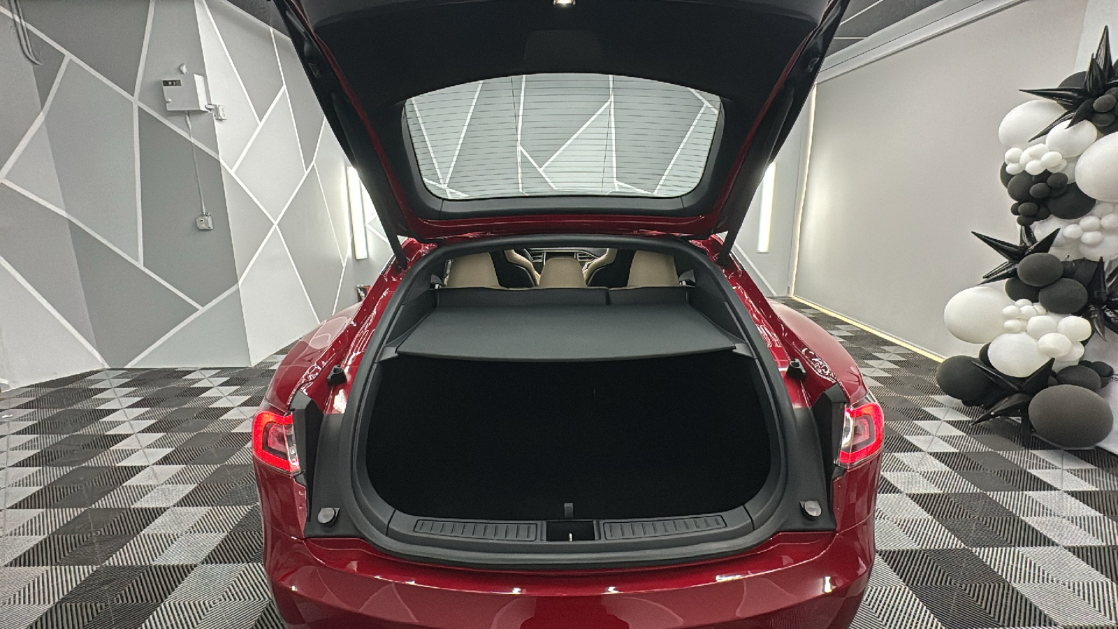 2015 Tesla Model S  20