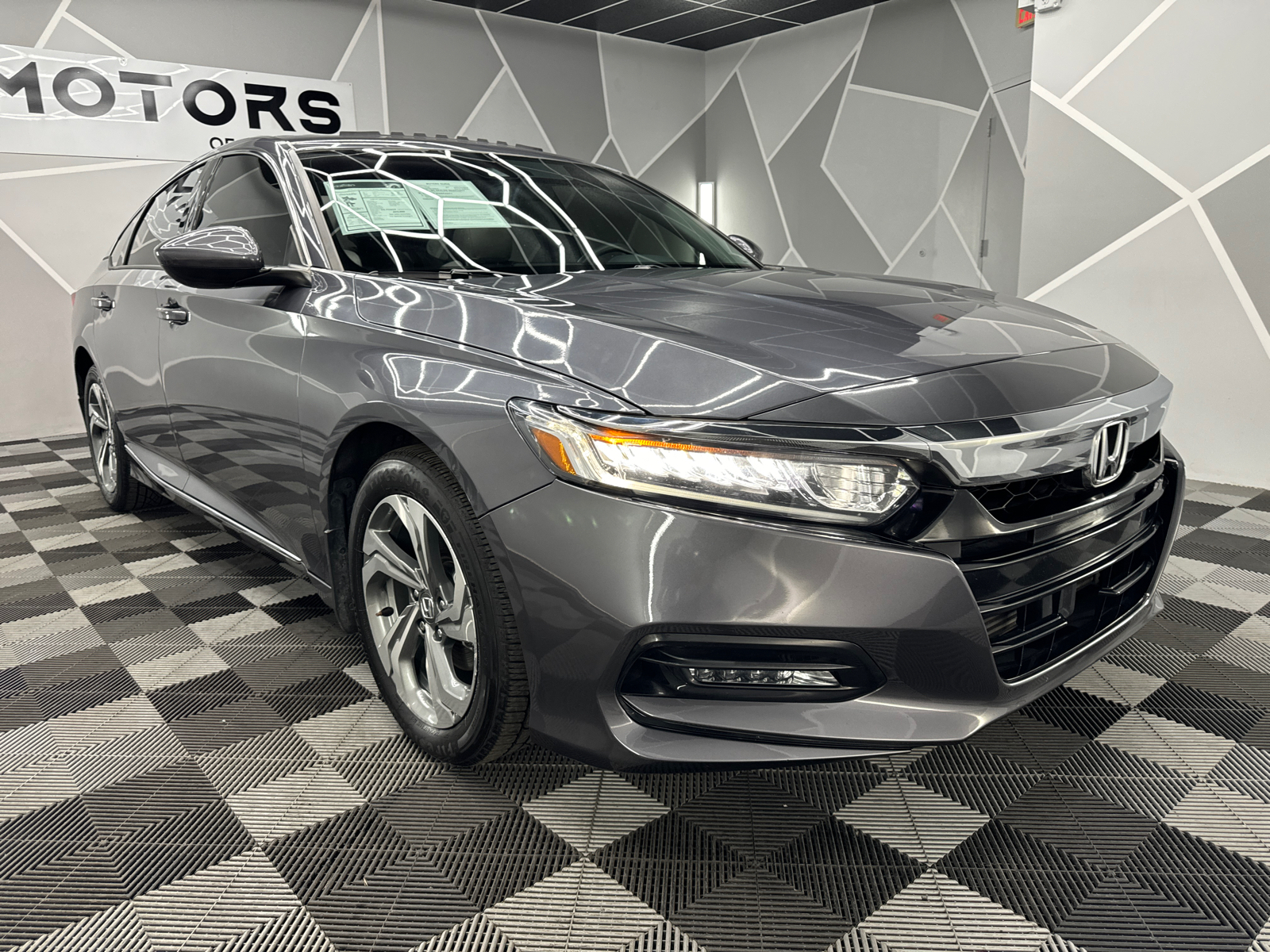 2018 Honda Accord  13