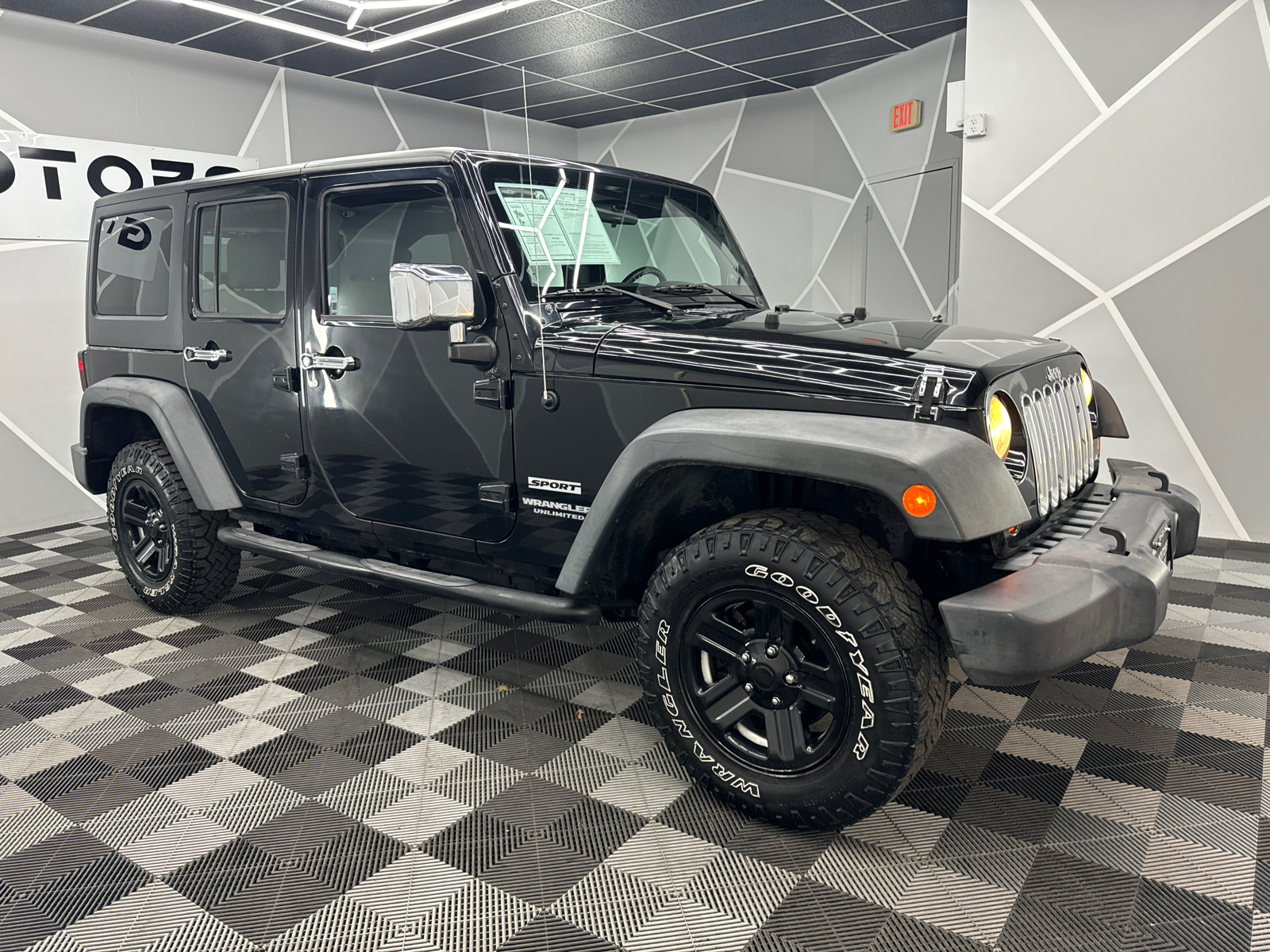 2010 Jeep Wrangler Unlimited  12