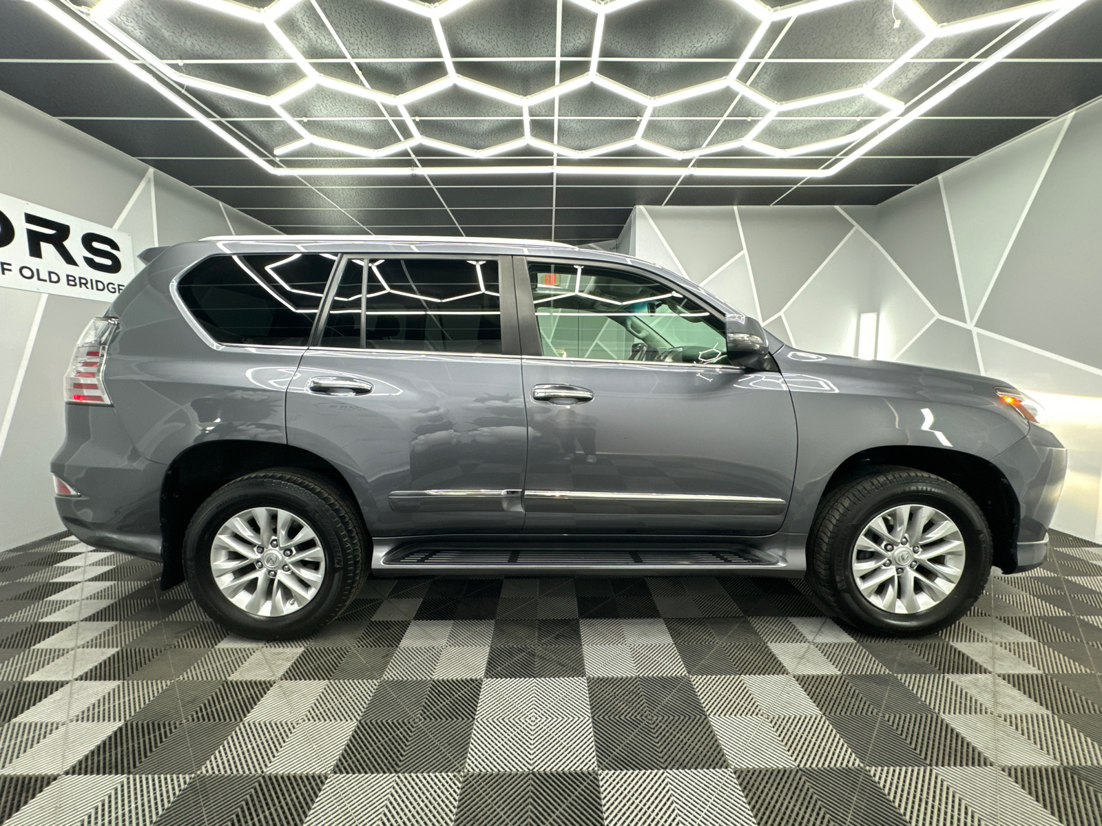 2015 Lexus GX GX 460 Sport Utility 4D 11