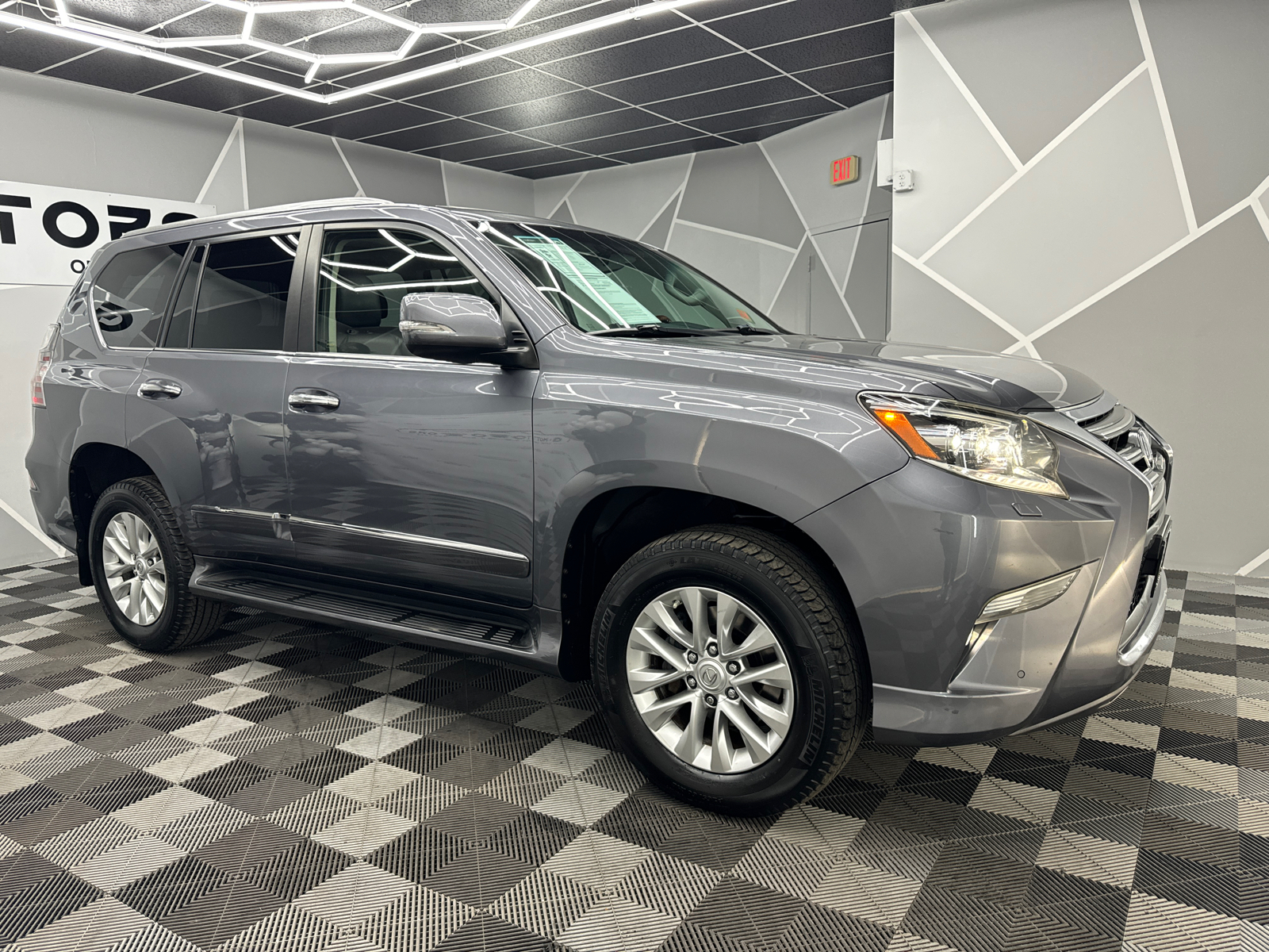 2015 Lexus GX GX 460 Sport Utility 4D 12