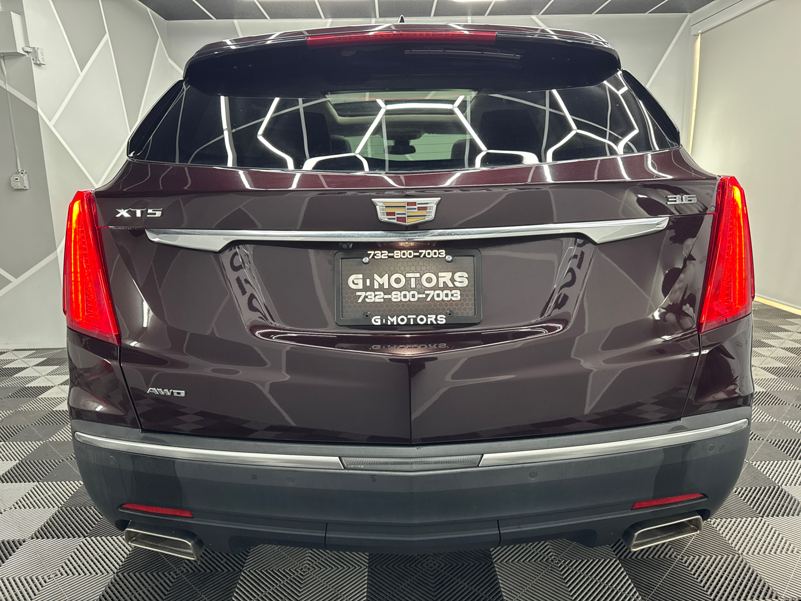 2018 Cadillac XT5 Premium Luxury Sport Utility 4D 7