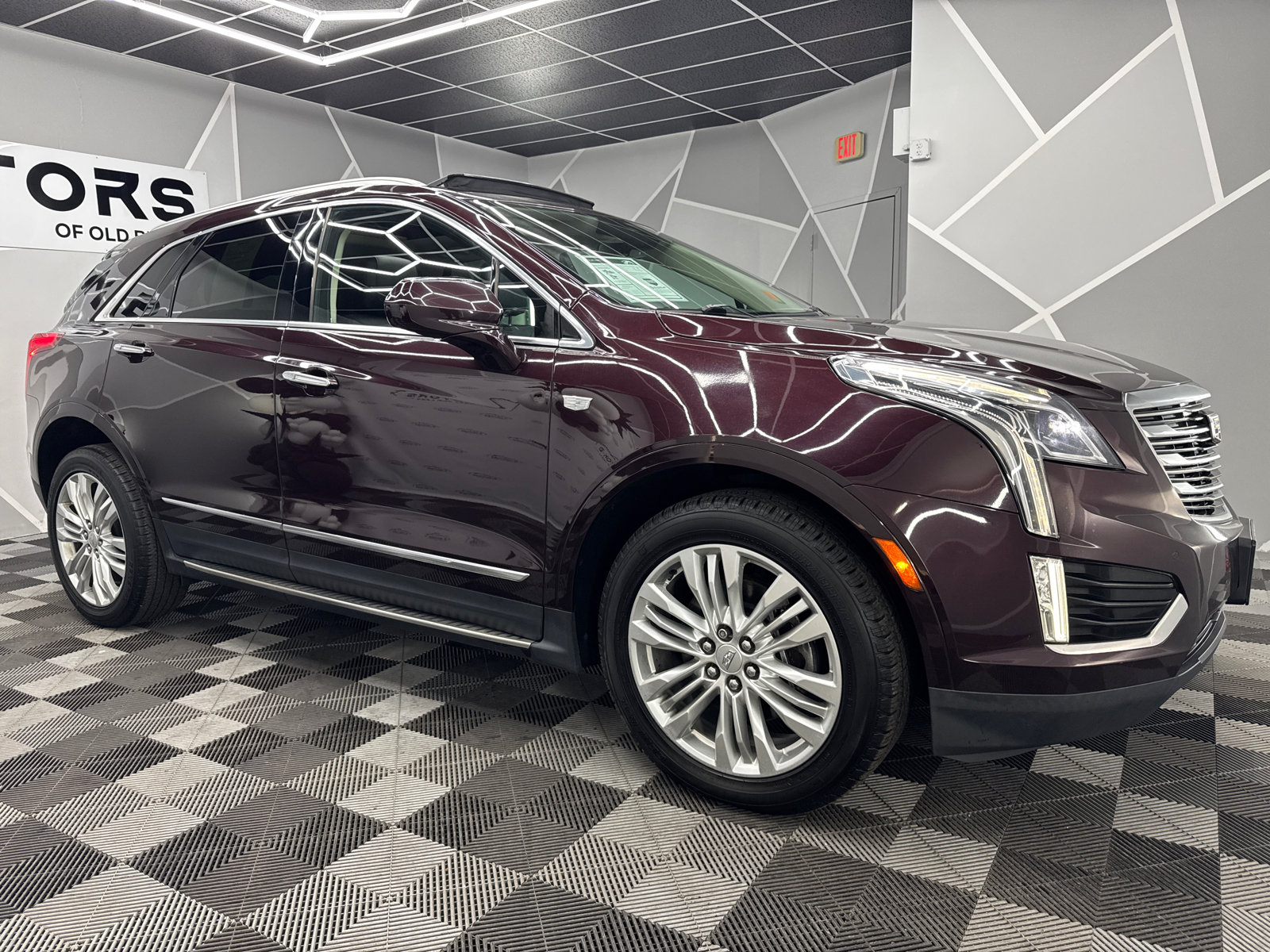 2018 Cadillac XT5 Premium Luxury Sport Utility 4D 12