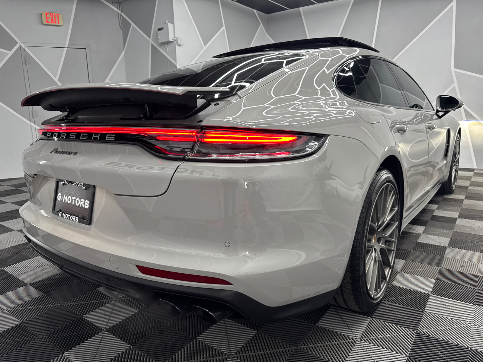 2023 Porsche Panamera Platinum Edition Sedan 4D 9