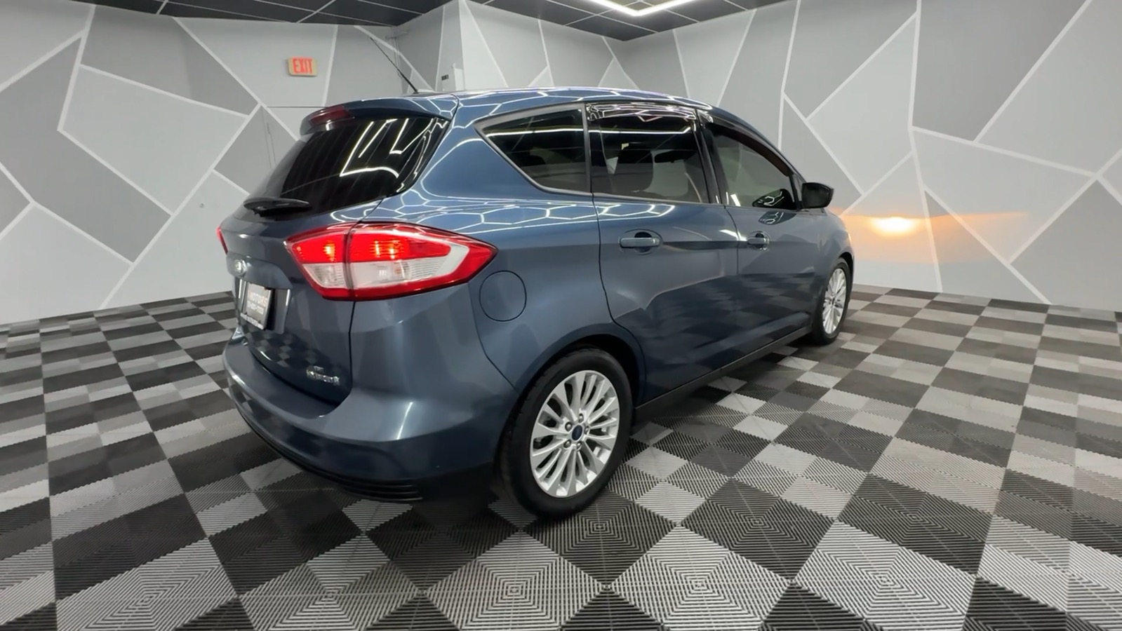 2018 Ford C-MAX Hybrid SE Wagon 4D 8