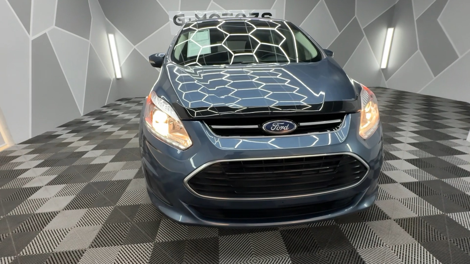 2018 Ford C-MAX Hybrid SE Wagon 4D 12