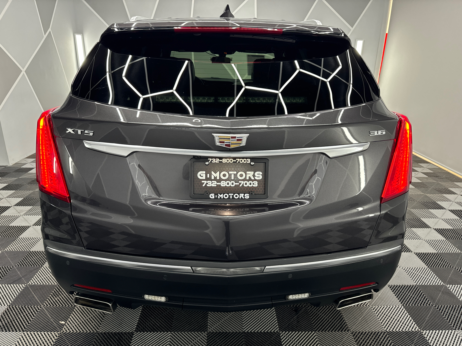 2017 Cadillac XT5 Sport Utility 4D 7