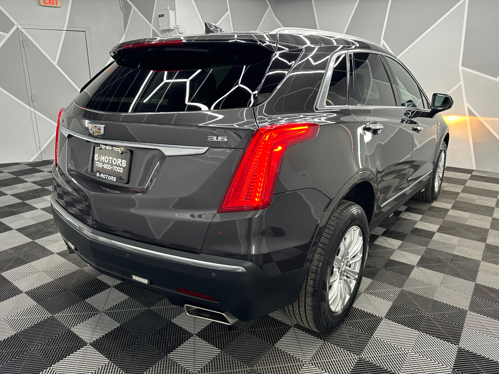 2017 Cadillac XT5 Sport Utility 4D 9