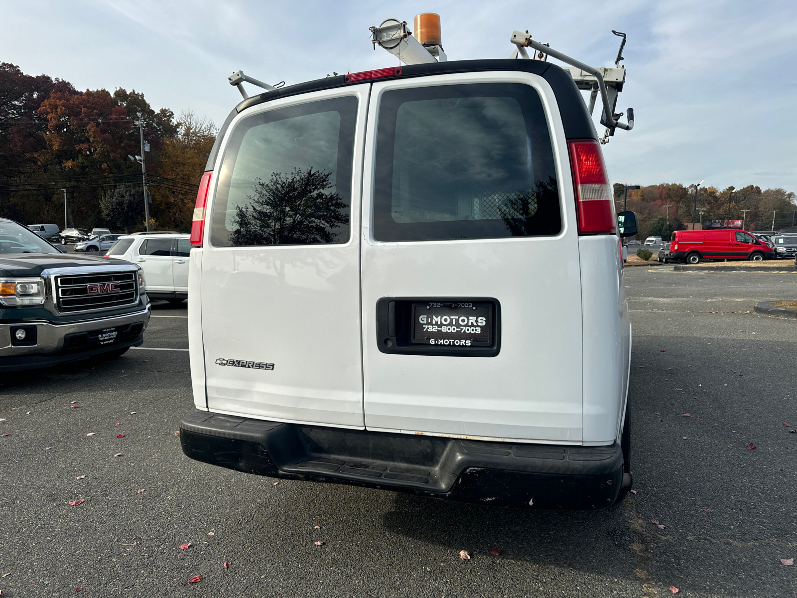 2009 Chevrolet Express 1500 Cargo Van 3D 8