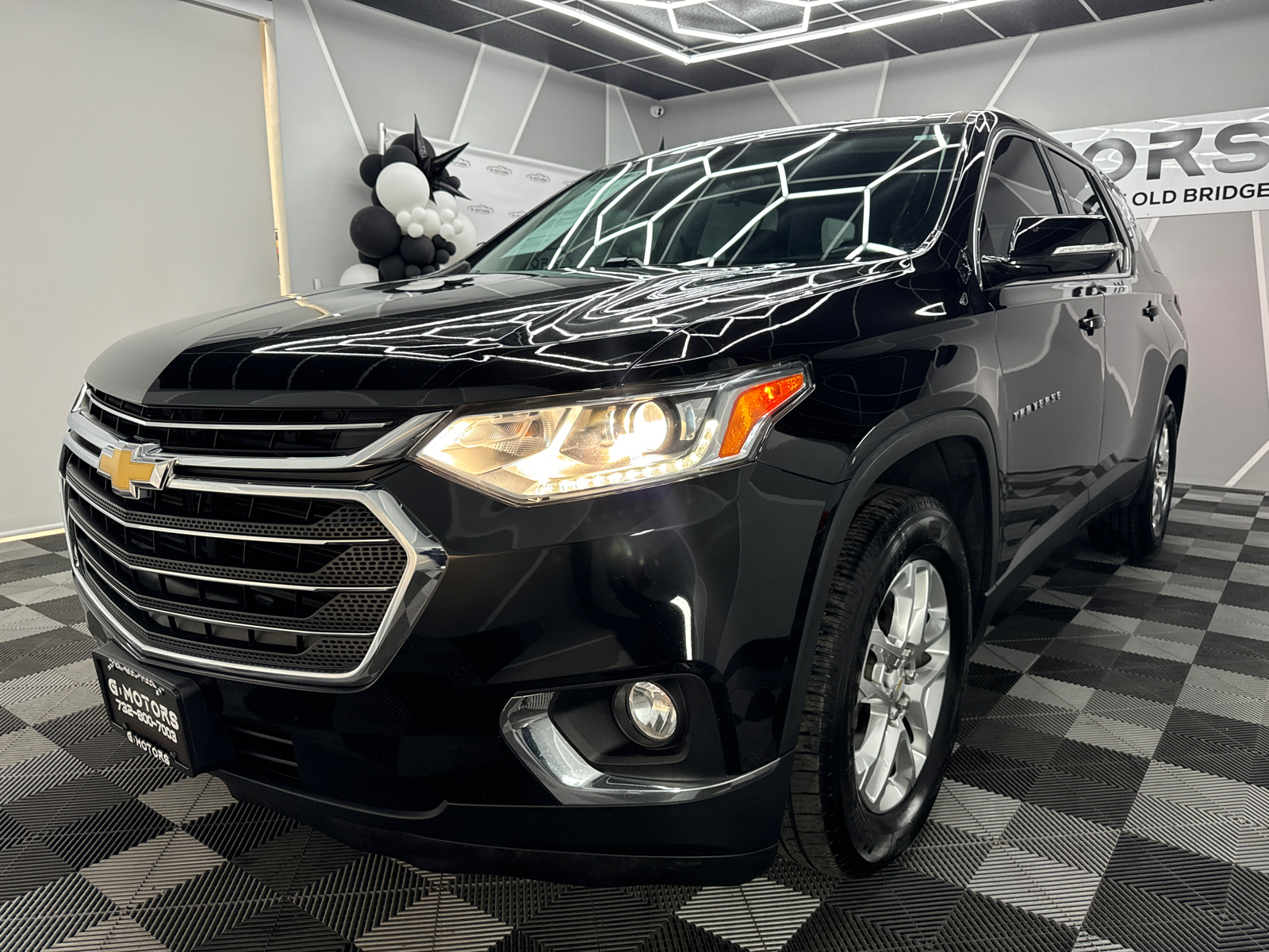 2018 Chevrolet Traverse LT Sport Utility 4D 1