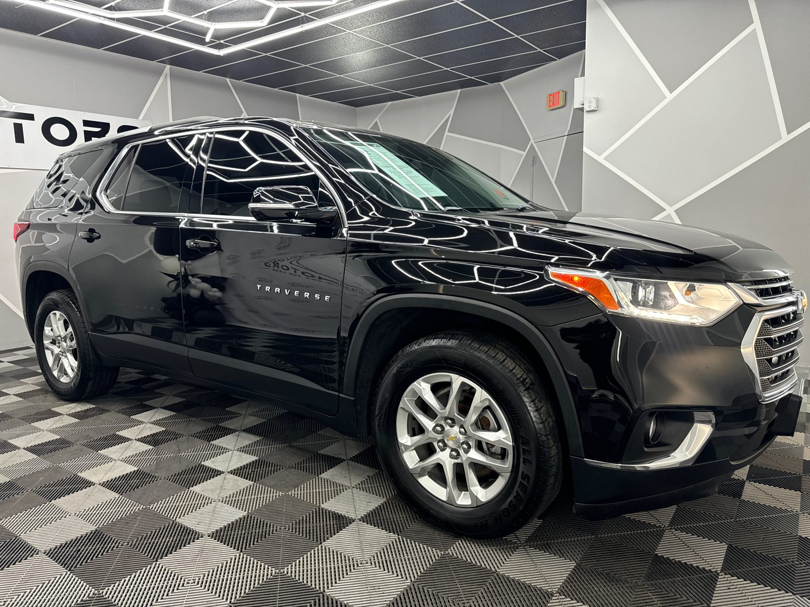 2018 Chevrolet Traverse LT Sport Utility 4D 12