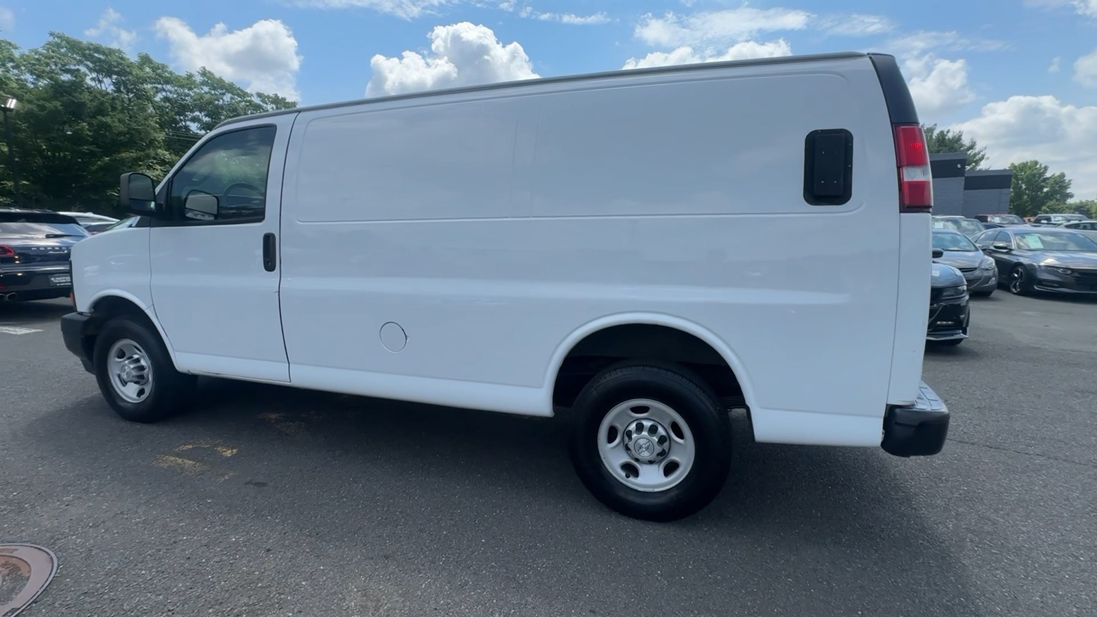 2017 Chevrolet Express 3500 Cargo Regular Van 3D 7