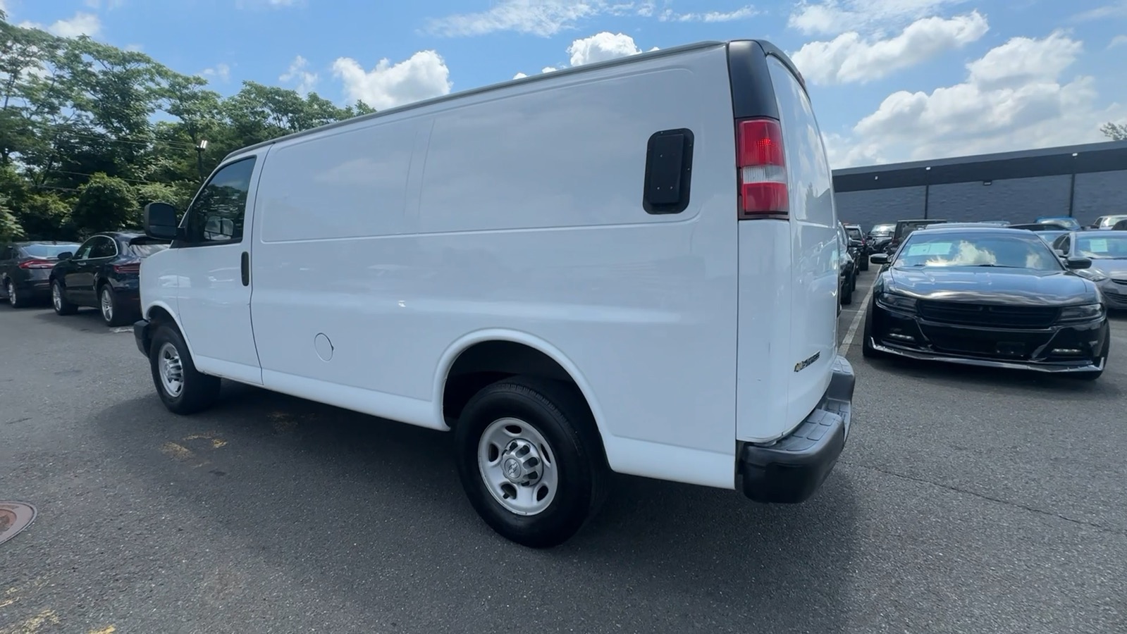 2017 Chevrolet Express 3500 Cargo Regular Van 3D 8