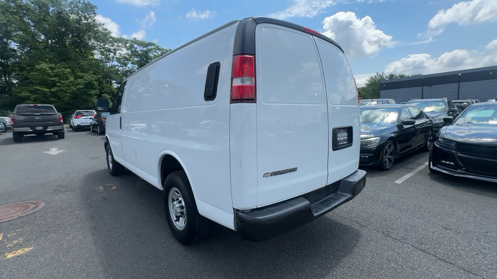 2017 Chevrolet Express 3500 Cargo Regular Van 3D 9