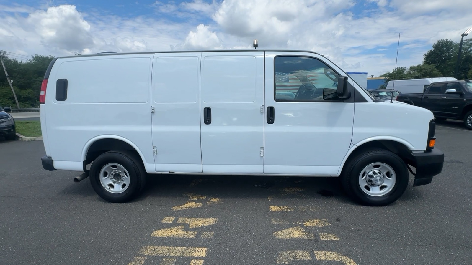 2017 Chevrolet Express 3500 Cargo Regular Van 3D 16