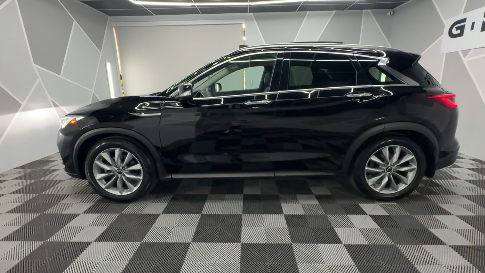 2021 INFINITI QX50 LUXE Sport Utility 4D 2