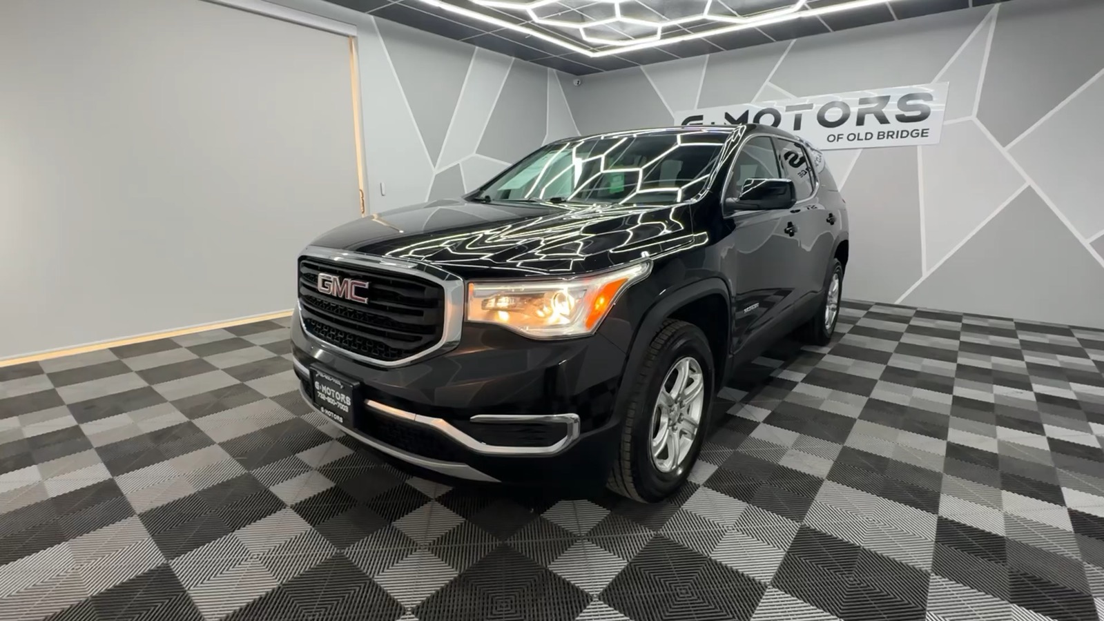 2019 GMC Acadia SLE-1 Sport Utility 4D 1