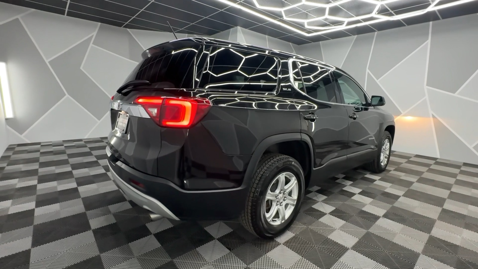 2019 GMC Acadia SLE-1 Sport Utility 4D 9