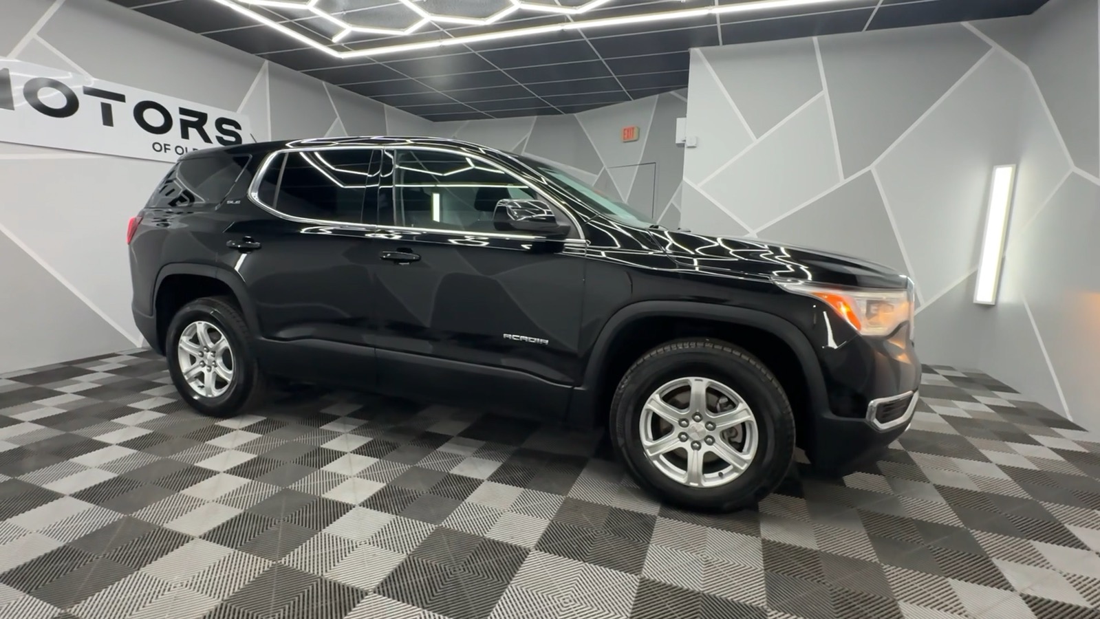 2019 GMC Acadia SLE-1 Sport Utility 4D 12