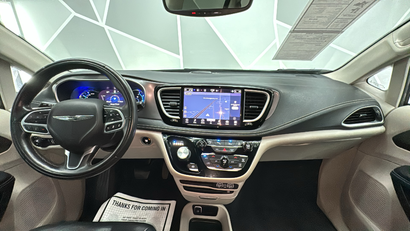 2022 Chrysler Pacifica Hybrid Touring L Van 4D 39